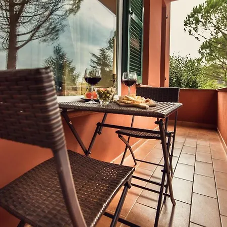 Nuba, Residenza Di Charme Con Terrazza Panoramica Privata, Camino A Legna,jacuzzi, Ogni Comfort In Campagna E A Solo 5 Minuti Dal Cuore Del Centro Storico Di Летний дом *