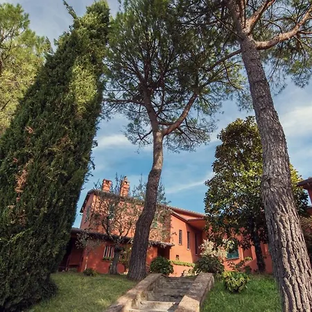 Летний дом Nuba, Residenza Di Charme Con Terrazza Panoramica Privata, Camino A Legna,jacuzzi, Ogni Comfort In Campagna E A Solo 5 Minuti Dal Cuore Del Centro Storico Di *