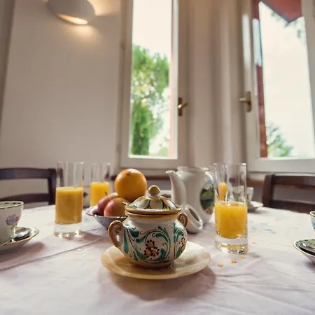 Nuba, Residenza Di Charme Con Terrazza Panoramica Privata, Camino A Legna,jacuzzi, Ogni Comfort In Campagna E A Solo 5 Minuti Dal Cuore Del Centro Storico Di