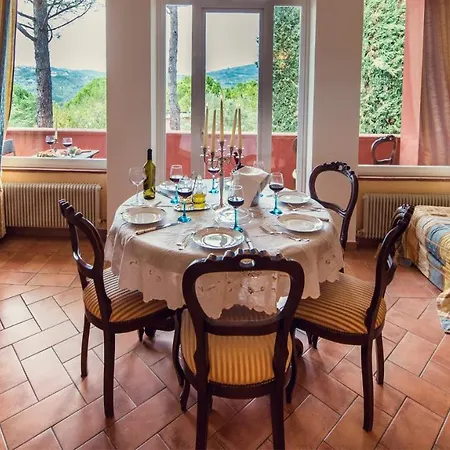 Nuba, Residenza Di Charme Con Terrazza Panoramica Privata, Camino A Legna,jacuzzi, Ogni Comfort In Campagna E A Solo 5 Minuti Dal Cuore Del Centro Storico Di Летний дом *