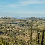 Nuba, Residenza Di Charme Con Terrazza Panoramica Privata, Camino A Legna,jacuzzi, Ogni Comfort In Campagna E A Solo 5 Minuti Dal Cuore Del Centro Storico Di Gospodarstwo wiejskie